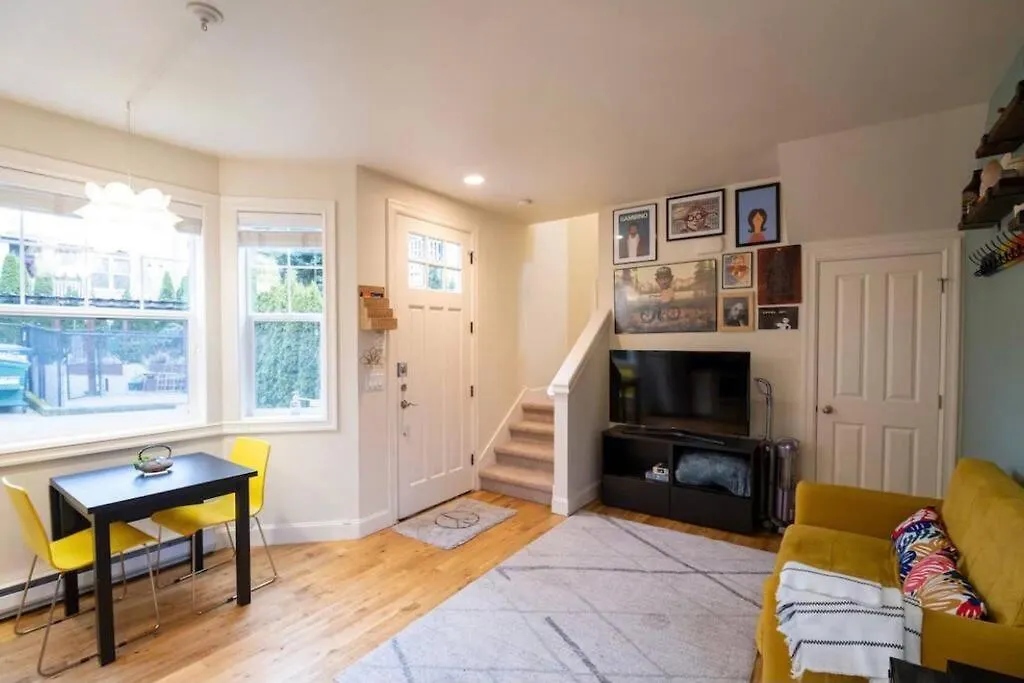 Adorable Cozy House With Parking And Loft! Villa Seattle