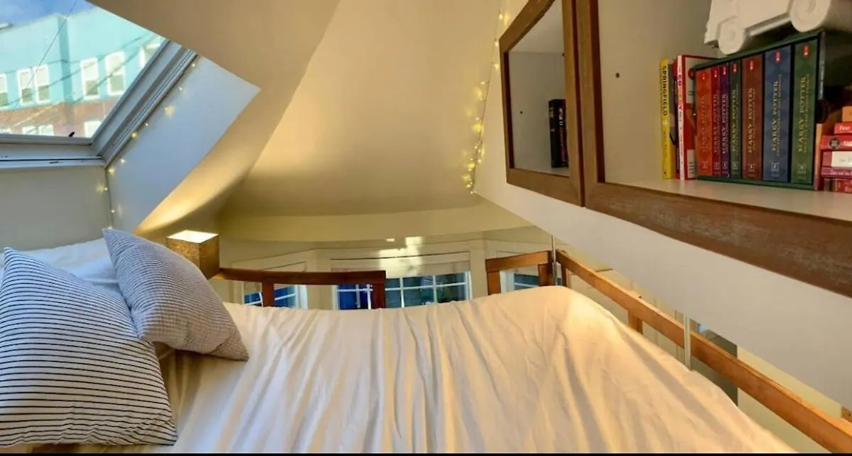 Adorable Cozy House With Parking And Loft! Villa Seattle